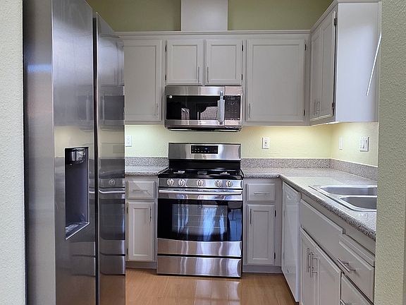 4th image of 3706 Jasmine Cir