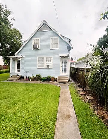 2 bed, 1.0 bath, $1,000 — Photo 1