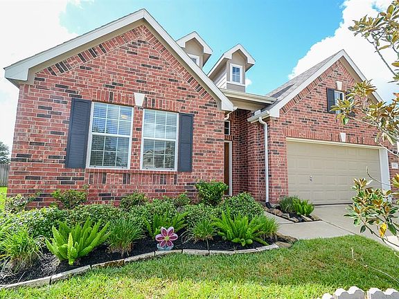 Upgraded Elevation w/ dormer windows gives great curb appeal