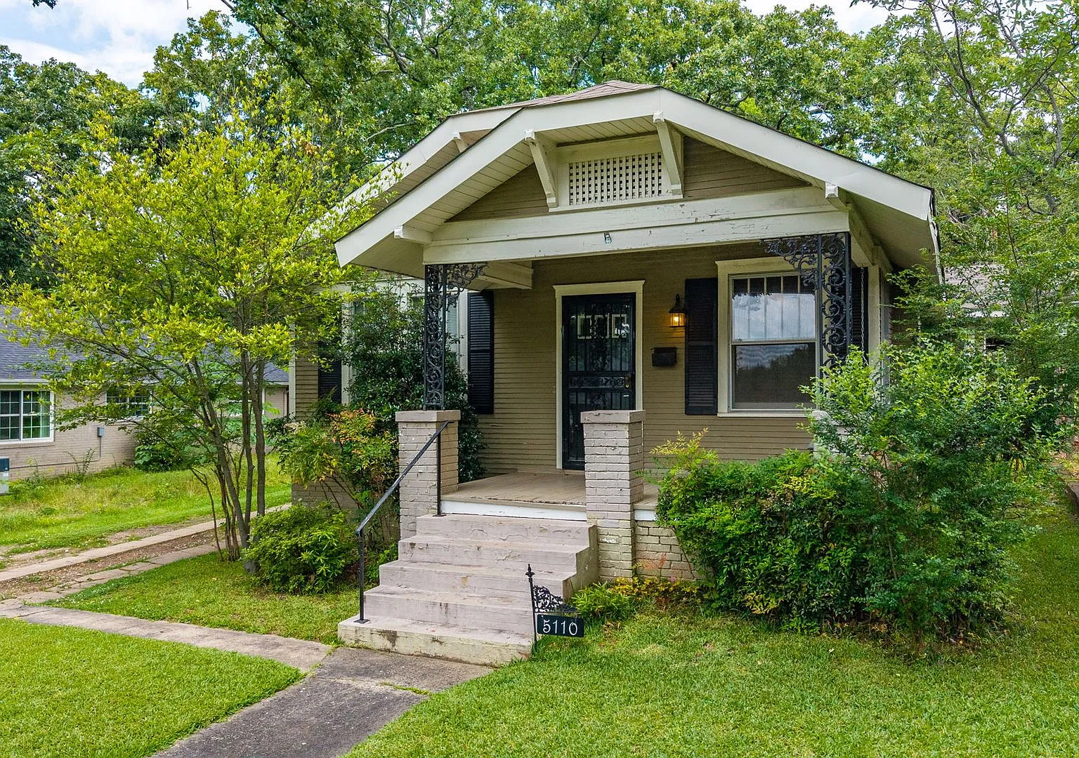 The One Everyone Wants in Hillcrest — Photo 4