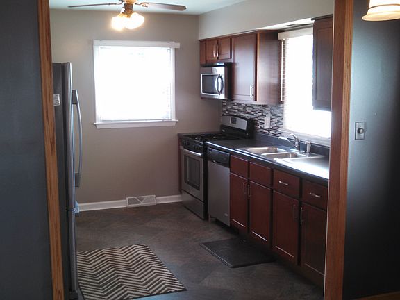 5th image of 2649 Forest Park Dr