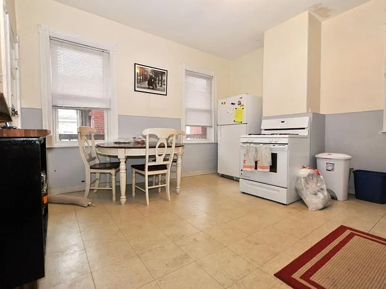 344 Faneuil St #3 — Photo 5