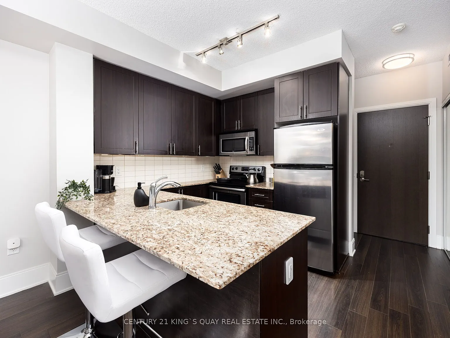 2 bed, $2,850 — Photo 4