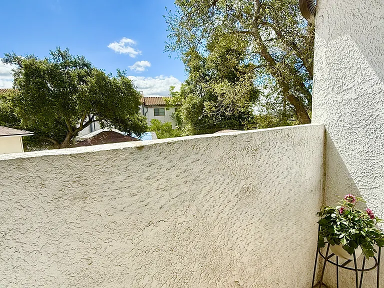 3220 Montrose Ave #B — Photo 2