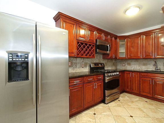 2nd image of 779 Saint Anns Ave #47C