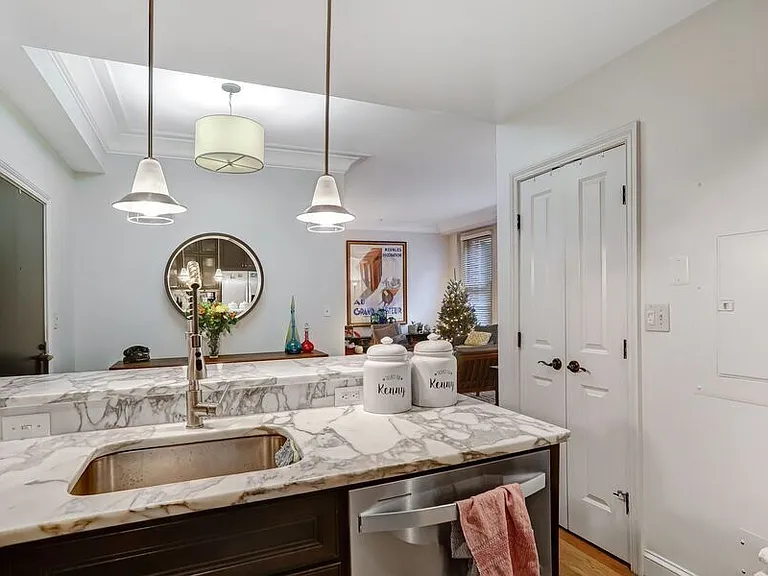 1323 Clifton St NW #13 — Photo 8