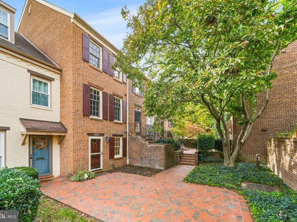 1220 Michigan Ct, Alexandria, VA 22314