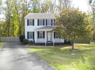 8383 Raspberry Ct, Mechanicsville, VA 23111