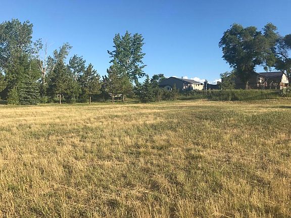 2nd image of 604 Sunset Dr