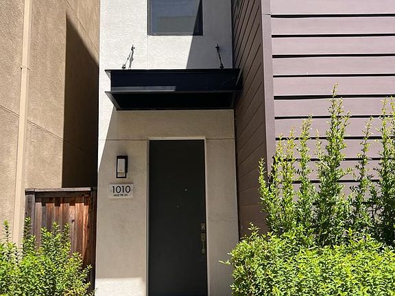 2nd image of 1010 Mud Pie Ln #1010
