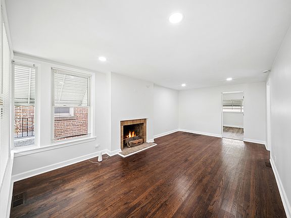 2nd image of 8906 S Crandon Ave