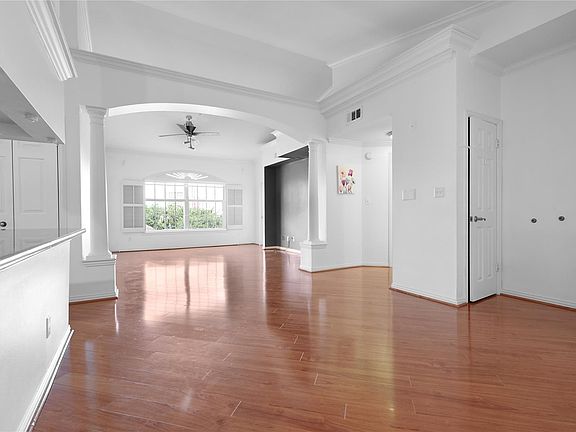 2nd image of 2111 Welch St APT A315