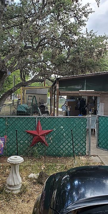 1st image of 113 Green Meadow Dr S