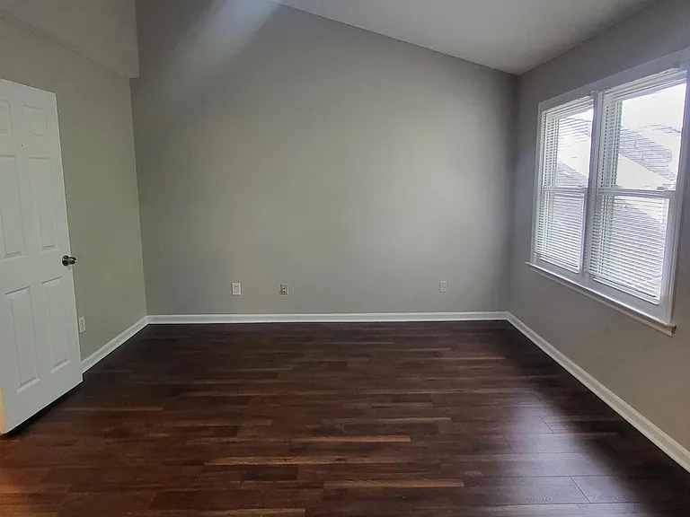 1339 Poplar Pointe SE — Photo 11
