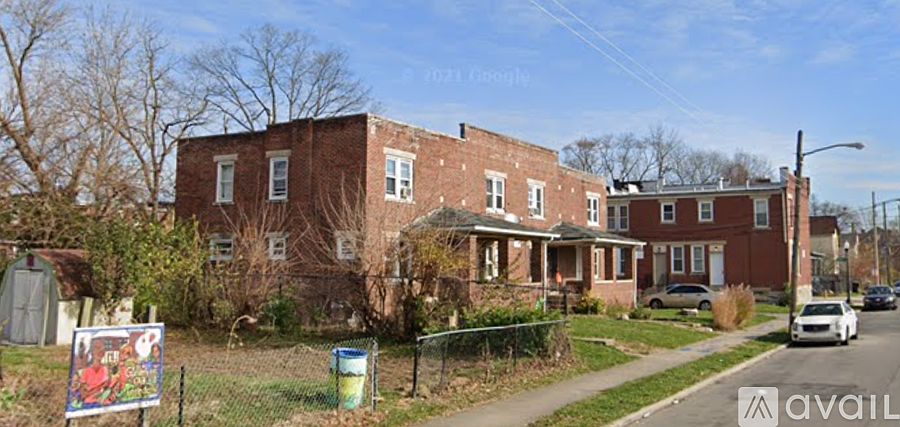 1st image of 942 E Mound St #942