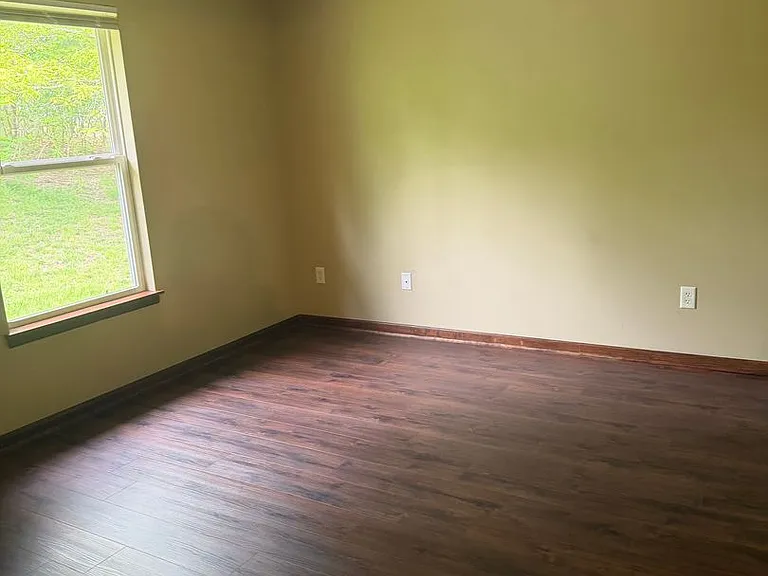 1120 NW Willow Dr — Photo 9