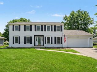 720 Meadow Wood Dr, Joliet, IL 60431