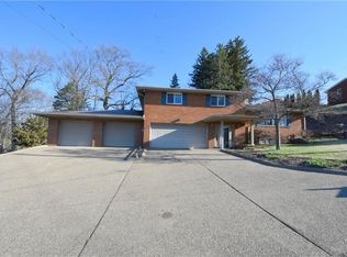 2478 Topview Dr, Washington, PA 15301