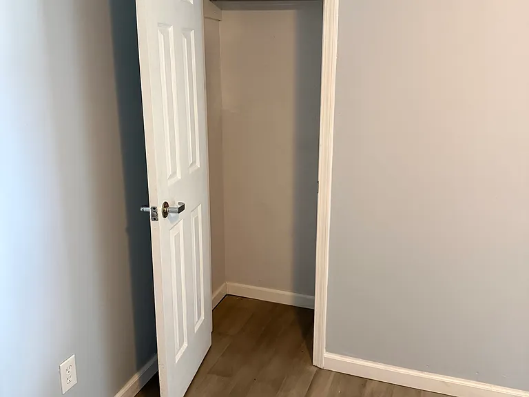 143 Main St N #6 — Photo 7