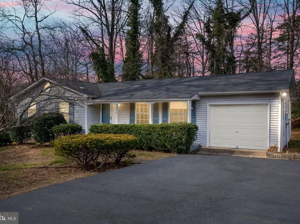 18812 Kerill Rd, Triangle, VA 22172