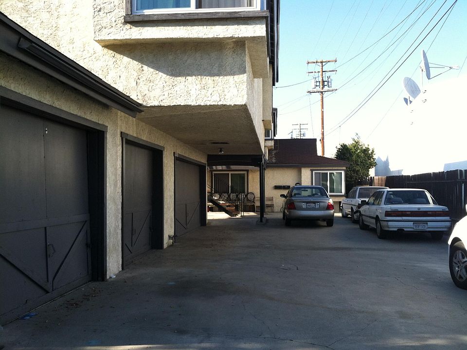 1st image of 637 E Marshall St