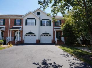 22 Heron Ct, Manalapan, NJ 07726