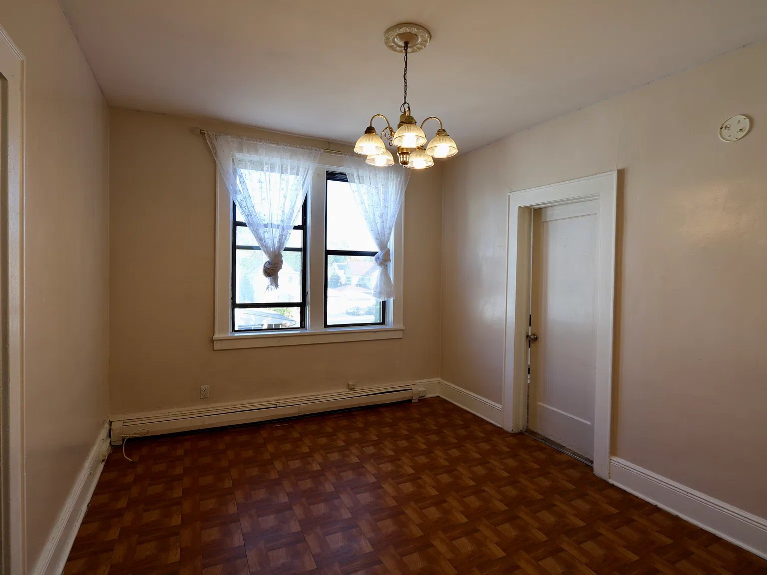 2 bed, $2,000 — Photo 2