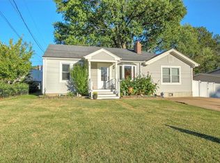 8830 Pardee Rd, Saint Louis, MO 63123