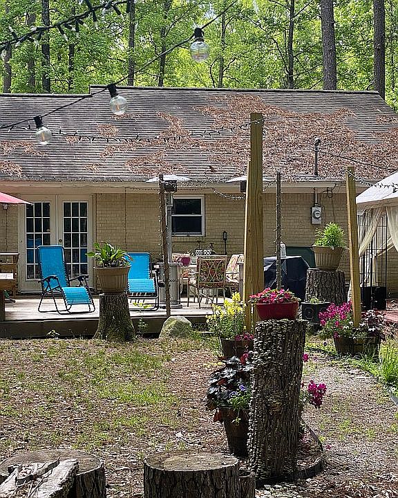 1st image of 990 Southgate Dr