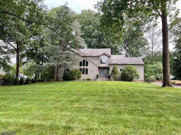 8 Cayuga Way, Bernards Twp., NJ 07920