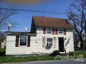 7431 Canal Street Front