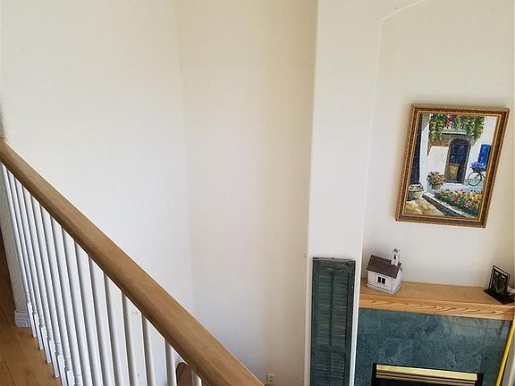 4th image of 1386 Pawnee Parkway