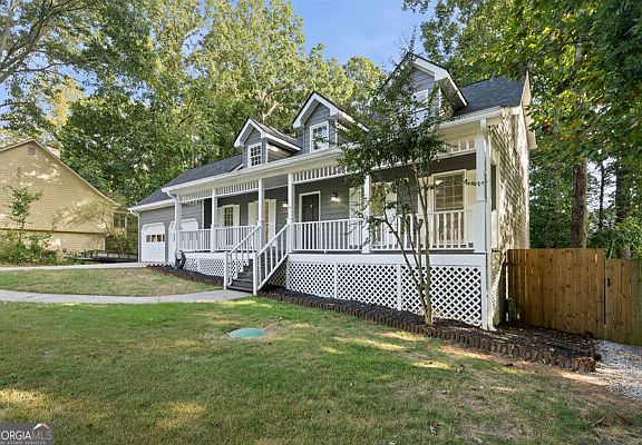 3rd image of 800 Winnbrook Dr