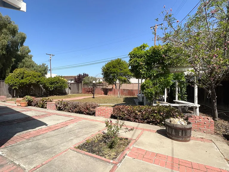 5683 Keymar Dr — Photo 10