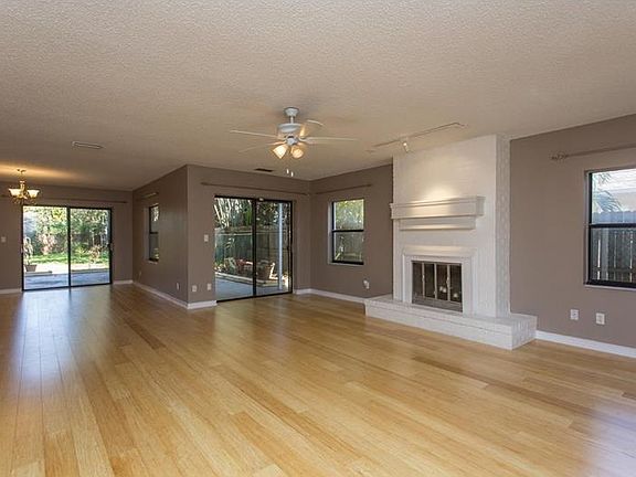 3rd image of 1643 Serpentine Dr S