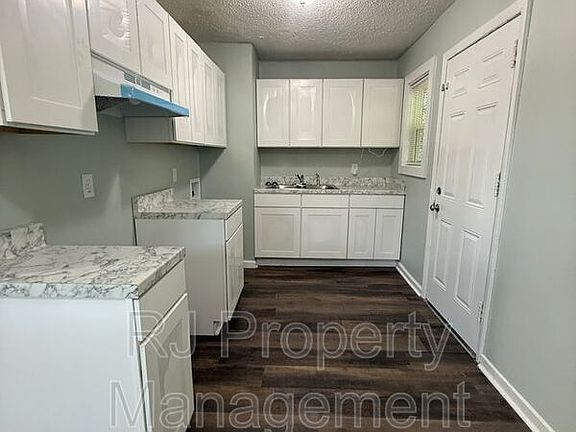 4th image of 332 Flynn Rd