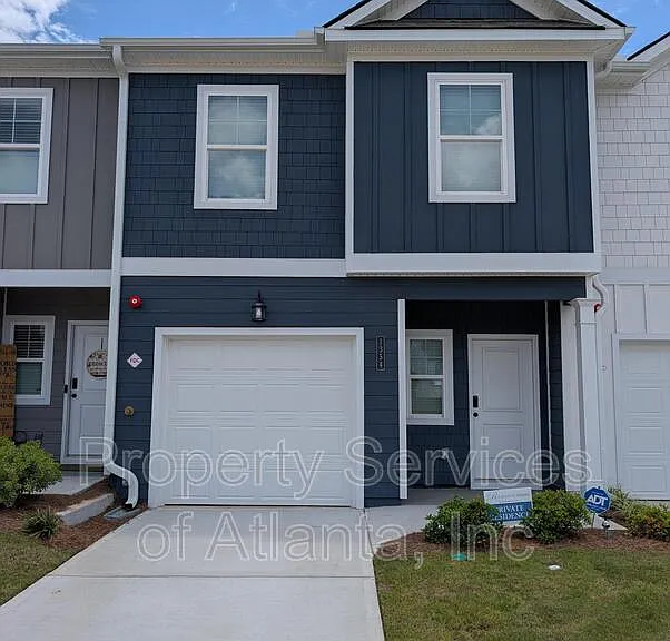 1354 Willow Brook Cir — Photo 1