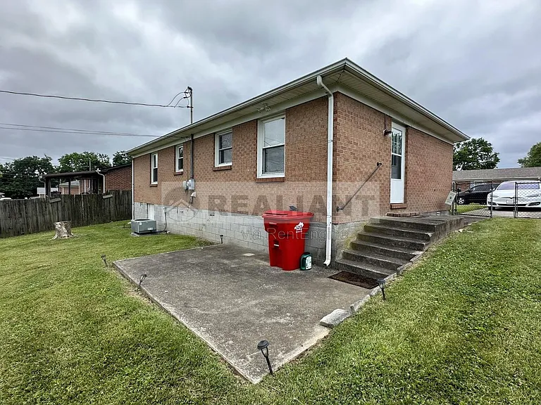 530 Foxwood Dr — Photo 18