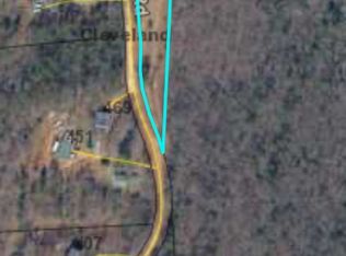 8 Silver Falls Rd, Cleveland, GA 30528