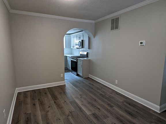 4th image of 3607 Mount Pleasant Ave