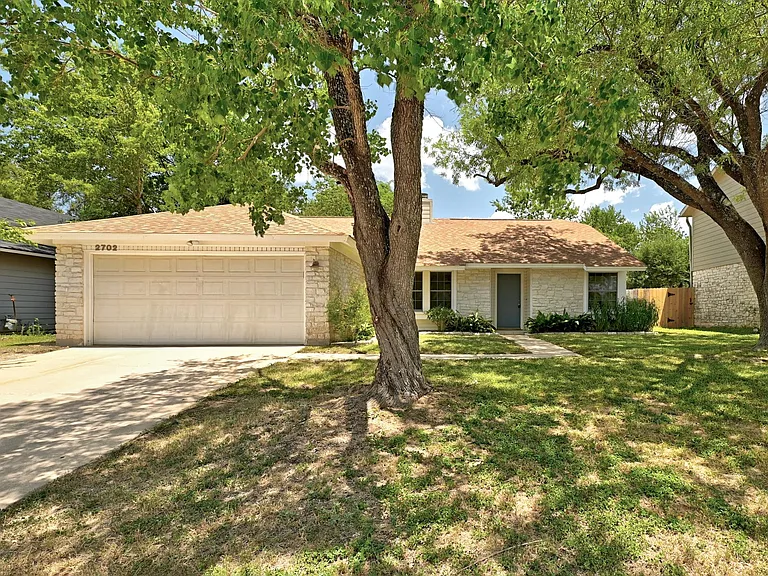 2702 Goldbridge Dr — Photo 1