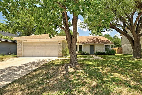 2702 Goldbridge Dr Photo 1