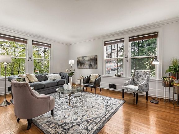 3rd image of 615 Boren Ave APT 21