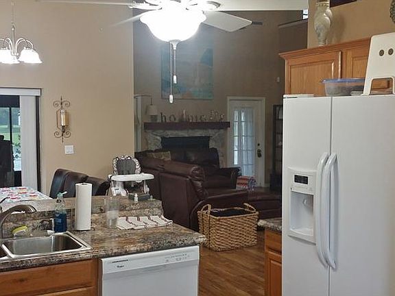 4th image of 3161 57th Avenue Cir E