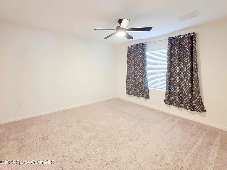 287 Guinevere Dr SW — Photo 11