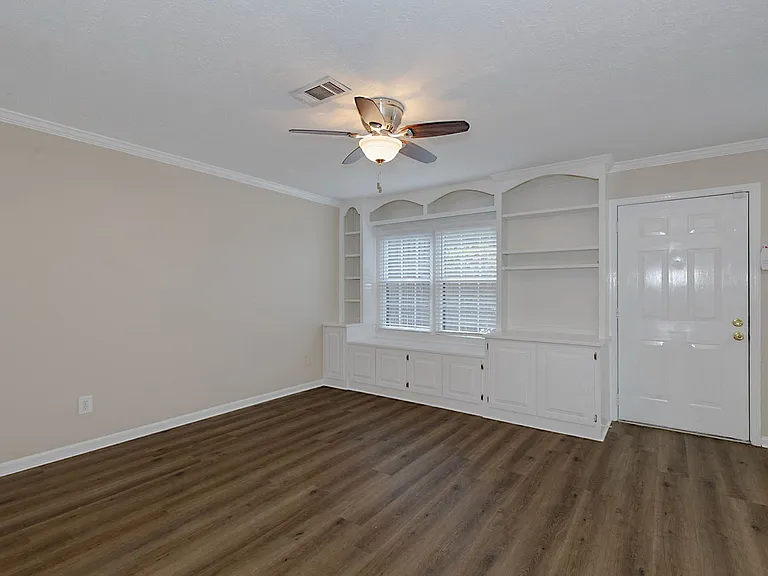 6101 River Rd #2 — Photo 11