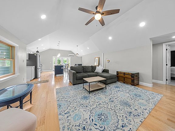 3rd image of 46 Giles Road
