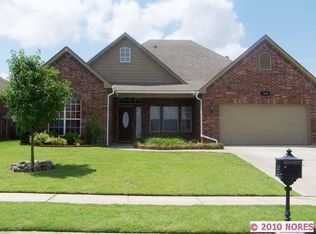 1305 E Edgewater St S, Broken Arrow, OK 74012