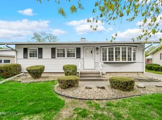 74 Arrowhead Dr, Thornton, IL 60476