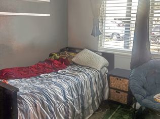 917 Barton Ave, Camarillo, CA 93010